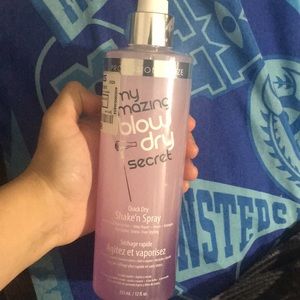 I’m selling a quick dry shake and spray